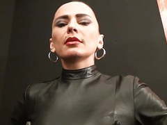 KiloPantyhose presents: A diva is talking so shut up, listen and obey slave!!!!2