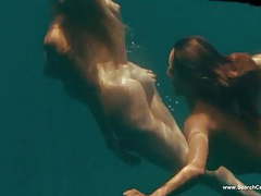 KiloPantyhose presents: Kelly brook & jessica szohr nude & sexy - piranha - hd