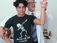 KiloPantyhose presents: Julian jaden gets a lesson from doctor lennox