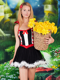 KiloPantyhose presents: She has no problem with showing her amazing curves off and enjoys doing it all the way when she stands in front of the camera.