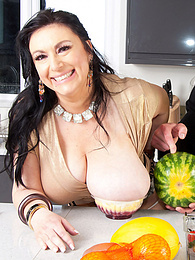 KiloPantyhose presents: Sex in the kitchen